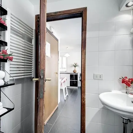 Rhome Leonina Apartamento *