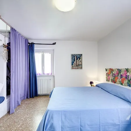 Rhome Leonina Apartamento *